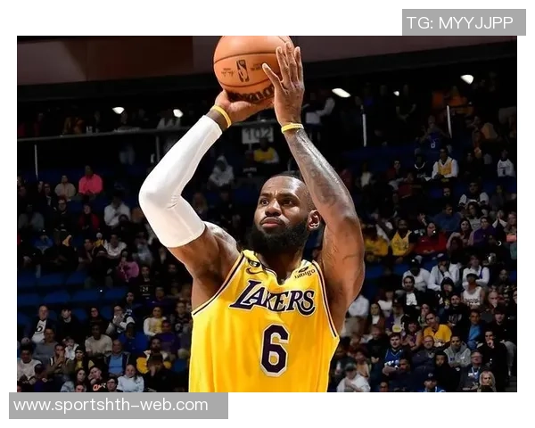 詹姆斯23年辉煌历程展现运动员典范精神令人敬仰 詹姆斯23年辉煌历程展现运动员典范精神令人敬仰